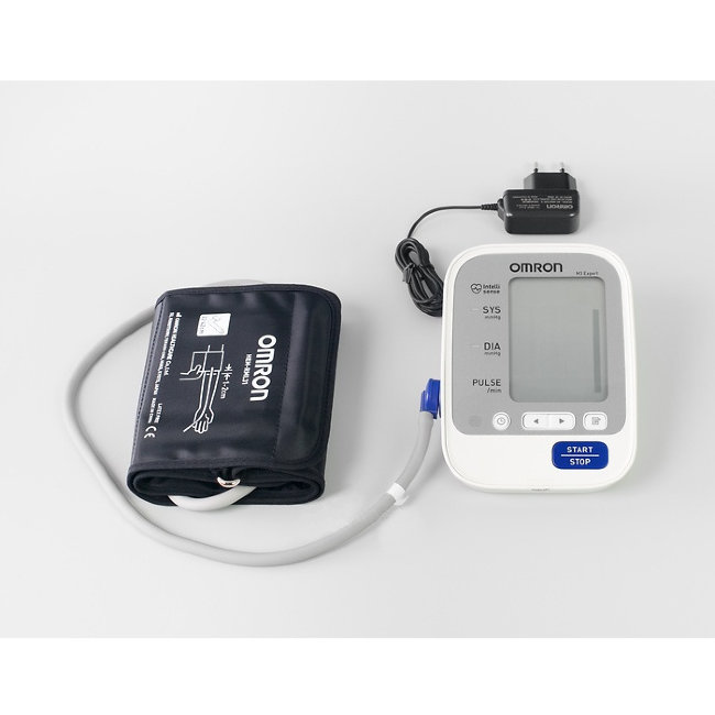 Тонометр Omron M3 Expert (HEM-7132-ALRU) с адаптером и универсальной манжетой
